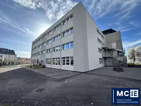 location bureaux 262 m² à 680 m²