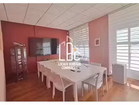 location local professionnel 107m² nantes 44000