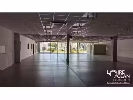 location local commercial 780m² cholet 49300