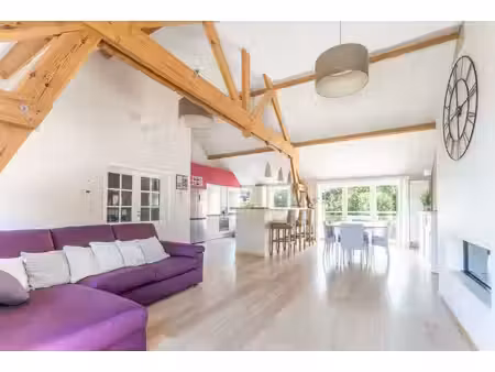 appartement à vendre avec terrasse et jardin   court-saint-étienne (vbe59147)