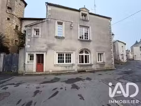 vente immeuble à thouars (79100) : à vendre / 182m² thouars