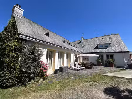 maison 5 ch. avec gite et app. 2 p.
