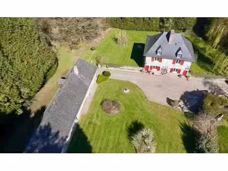 maison normande et sa longère en dépendance   sur 1 hectare  bordé d'un ruisseau