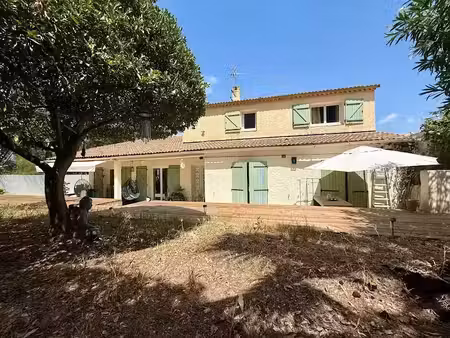 vente villa 9 pièces 226 m² à la crau (83260)  785 000 €