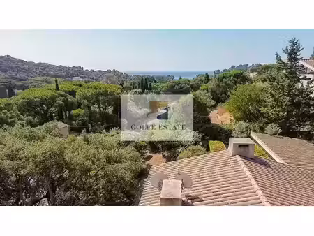 vente villa 5 pièces 135 m² à la croix-valmer (83420)  1 408 000 €