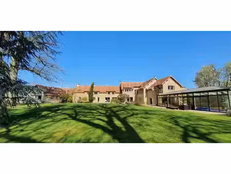 maison avec piscine et jardin adainville (78)