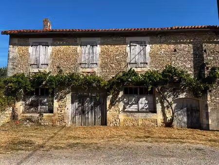 grange à vendre à cellefrouin (16260) - charente