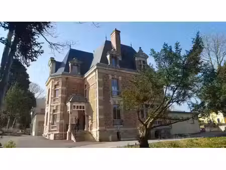 pôle médical rénové & loué