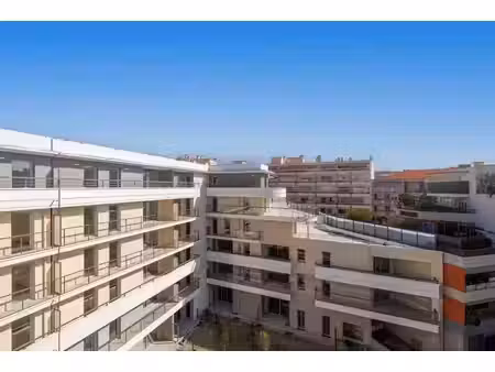 location appartement 4 pièces 76 m² à roquebrune-cap-martin (06190)  1 920 €