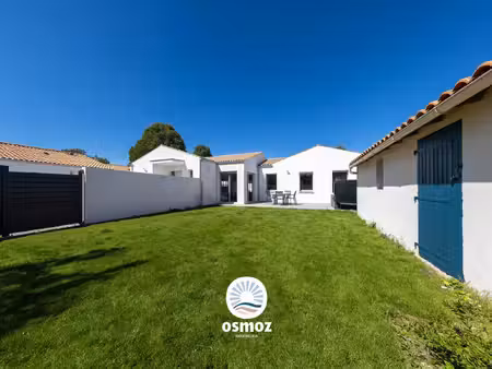maison récente de standing de 140 m² avec extérieurs et stati