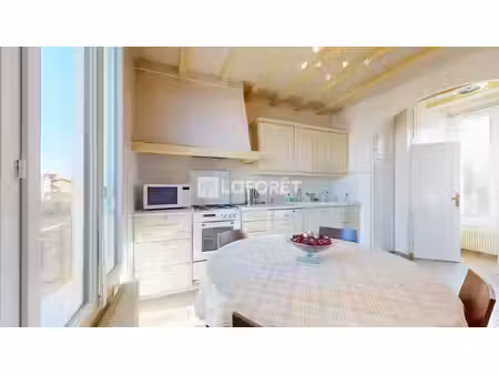 maison années 30 avec sous-sol  garage et jardin spacieux