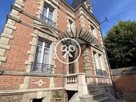 demeure bourgeoise de caractère avec jardin - troyes