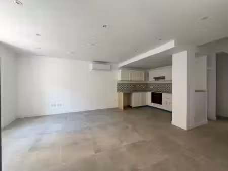 location maison 4 pièces 74 m² à puget-ville (83390)