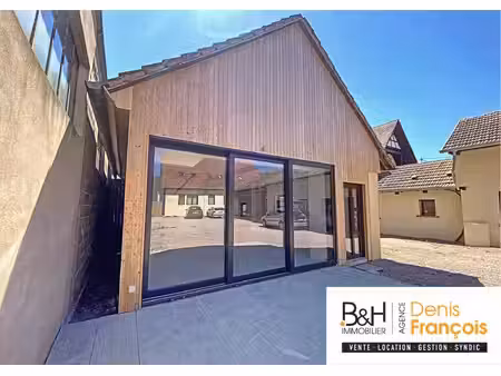 appartement de 84 80 m² rénové en 2025 avec 2 places de parki