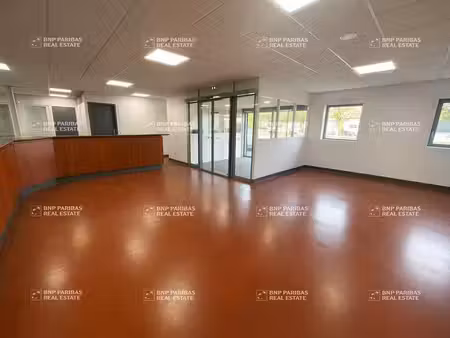 location local d’activités la meziere 35520 3260m²