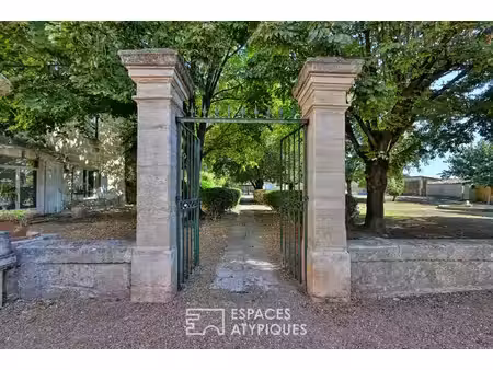 propriété de prestige sur 1 hectare - centre village