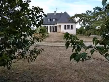 vente maison à oisseau (53300) : à vendre / 182m² oisseau