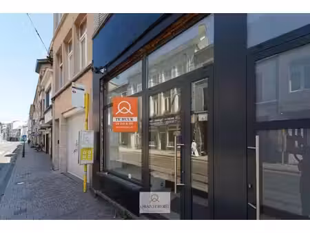 recent volledig gerenoveerd handelspand (+-280m²) in slee...