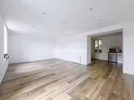 location appartement 4 pièces meublé à quimperlé (29300) : à louer 4 pièces meublé / 80m² 