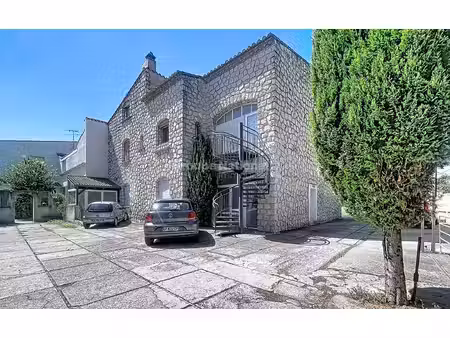 arles quartier montplaisir   ensemble immobilier de rapport avec piscine ? 11 lots ? fort 