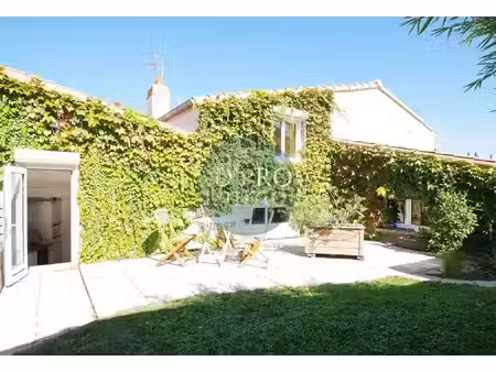 maison familiale au calme à remouillé - vie de plain-pied et beaux volumes