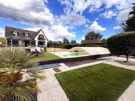 à joué-lès-tours  maison avec piscine  belle véranda  4 cham