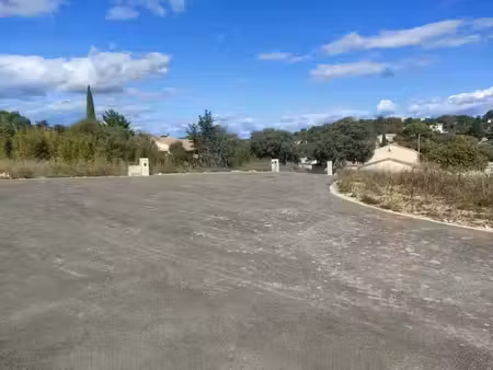 vente terrain 700 m² à langlade (30980)  185 000 €