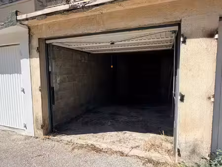octave : notre garage à toulon est