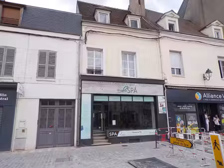 local commercial montargis 134 m2