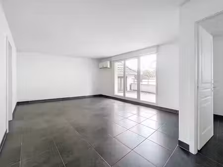 location appartement 3 pièces 73 m² à erstein (67150)  882 €