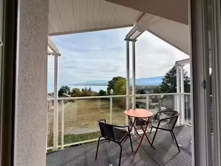 location meublée loft 2 pièces 42 m² à excenevex (74140)  1 250 €