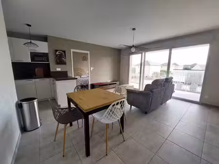 location appartement 2 pièces 46 m² à luc-la-primaube (12450)