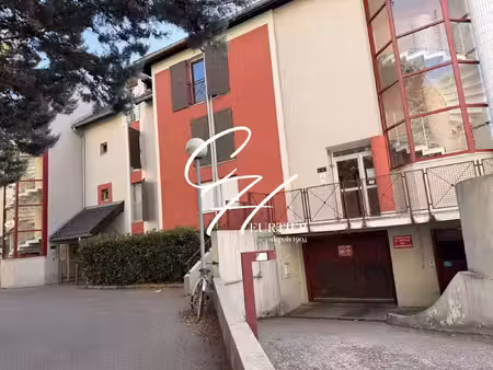 location garage 12 m² à grenoble (38100)