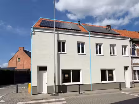 maison de 165 m² rénovée avec soin  jardin et peb a