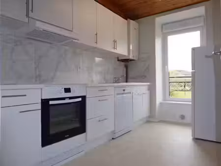location appartement 3 pièces 55.75 m² à sévérac-le-château (12150)  405 €