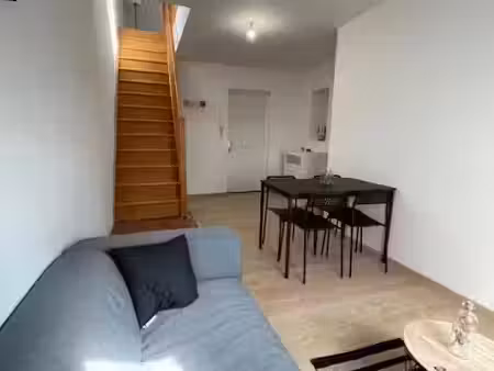 location meublée appartement 3 pièces 45.5 m² à laon (02000)  520 €