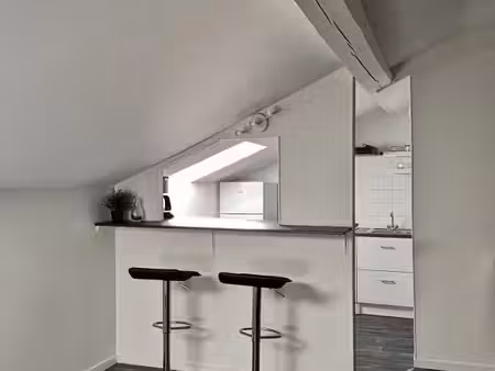 charmant studio meuble