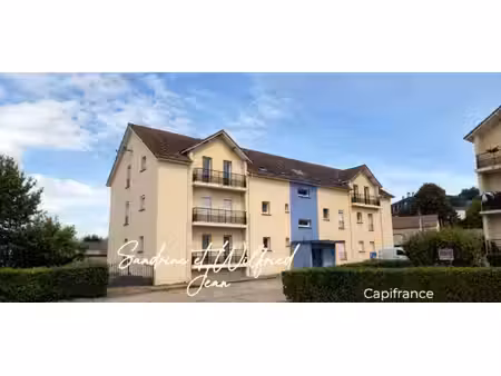 louviers (27) - a louer - f2 rdc surélevé - cave privée et parking commun
