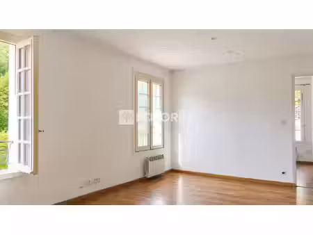 5 8 % brut  location déjà en place