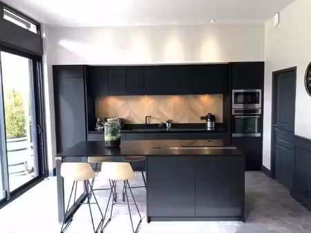 t3 sud ouest 37m2 de terrasse parking