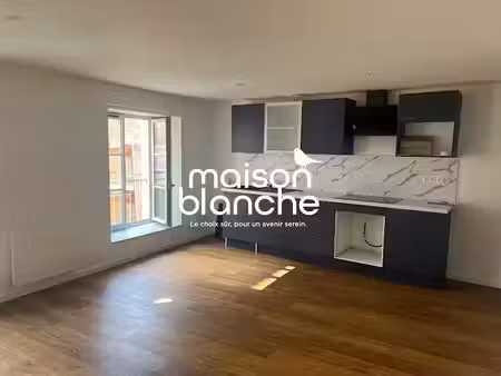 location meublée appartement 4 pièces 67.8 m² à saint-maixent-l'ecole (79400)  675 €