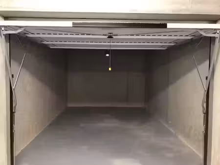 location parking 17 m² à ajaccio (20000)  135 €