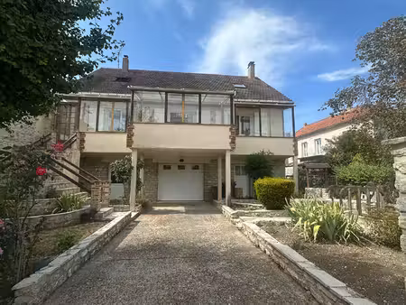 maison familiale de 7 pièces  4 chambres sur 1390 m² de jardin