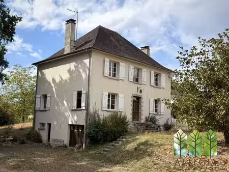 grande maison élégante avec 4 000 m² de terrain à bonnat