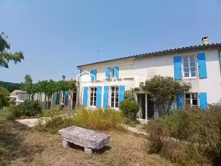vente maison 9 pièces 192 m² à fontcouverte (17100)  460 000 €