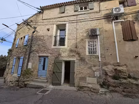 à louer maison de village 2 pièces r+2 de 47m2 à tressan.