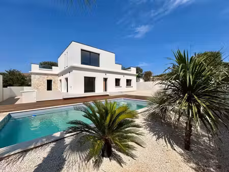 exclusivité orpi : villa de prestige avec vue panoramique