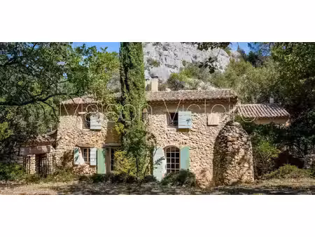 maison avec piscine bonnieux (84)