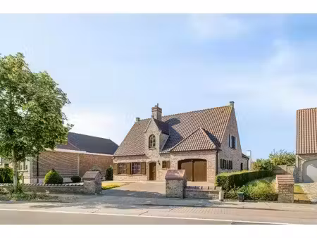 ruime alleenstaande villa te koop in dudzele