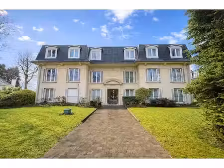 baron d'huart - appart 3ch. avec terrasse et garage